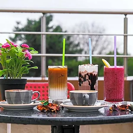 Florya House Hotell 2*